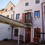 Ξενοδοχείο Svambersky Dum 3*