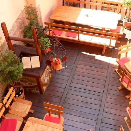 施華姆伯斯基達姆酒店 3*