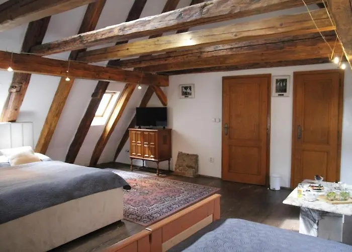 Hotel Svambersky Dum 3*