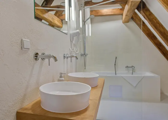 Svambersky Dum מלון